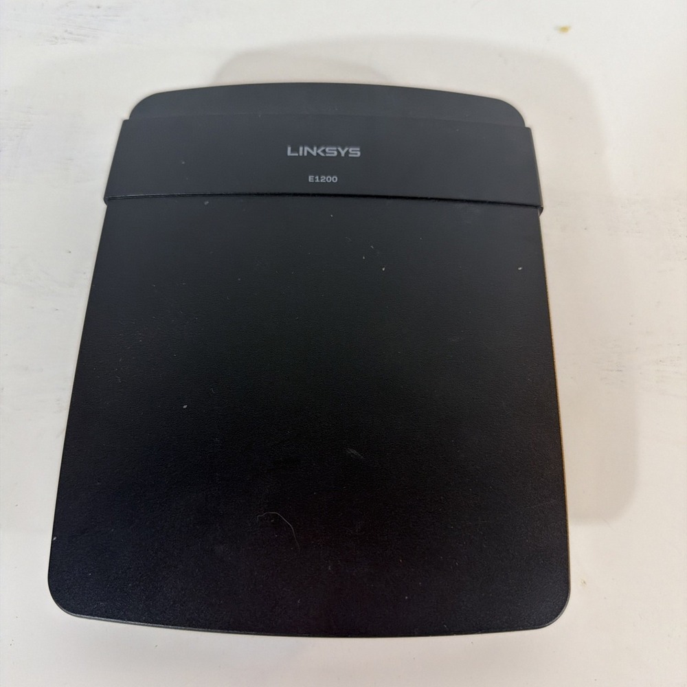 Linksys E1200 300 Mbps 4-Port 10/100 Wireless N Router - Tested and Works